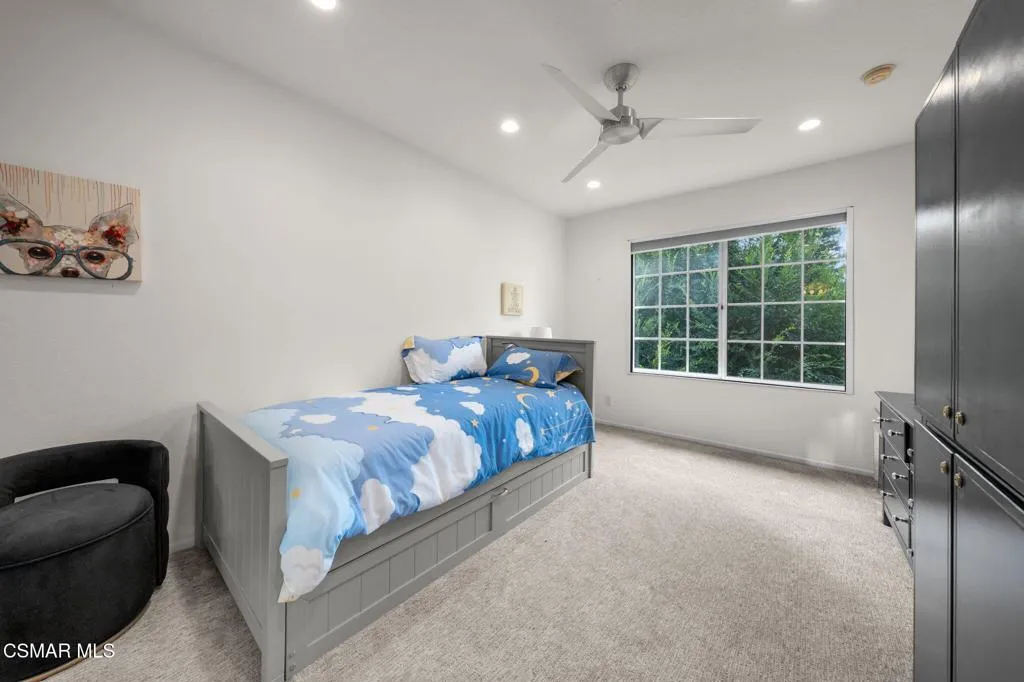 Woodland Hills, California 91367, United States, 3 Bedrooms Bedrooms, ,3 BathroomsBathrooms,Residential,Pending,219543