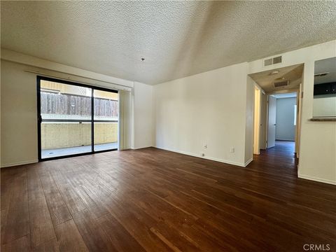 Photo of 987 E Del Mar Boulevard #7, Pasadena, CA 91106 (MLS # WS26030028)