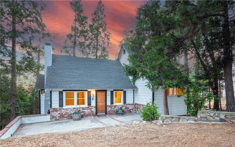 Photo of 968 Ca-189, Twin Peaks, CA 92391 (MLS # PV25188874)