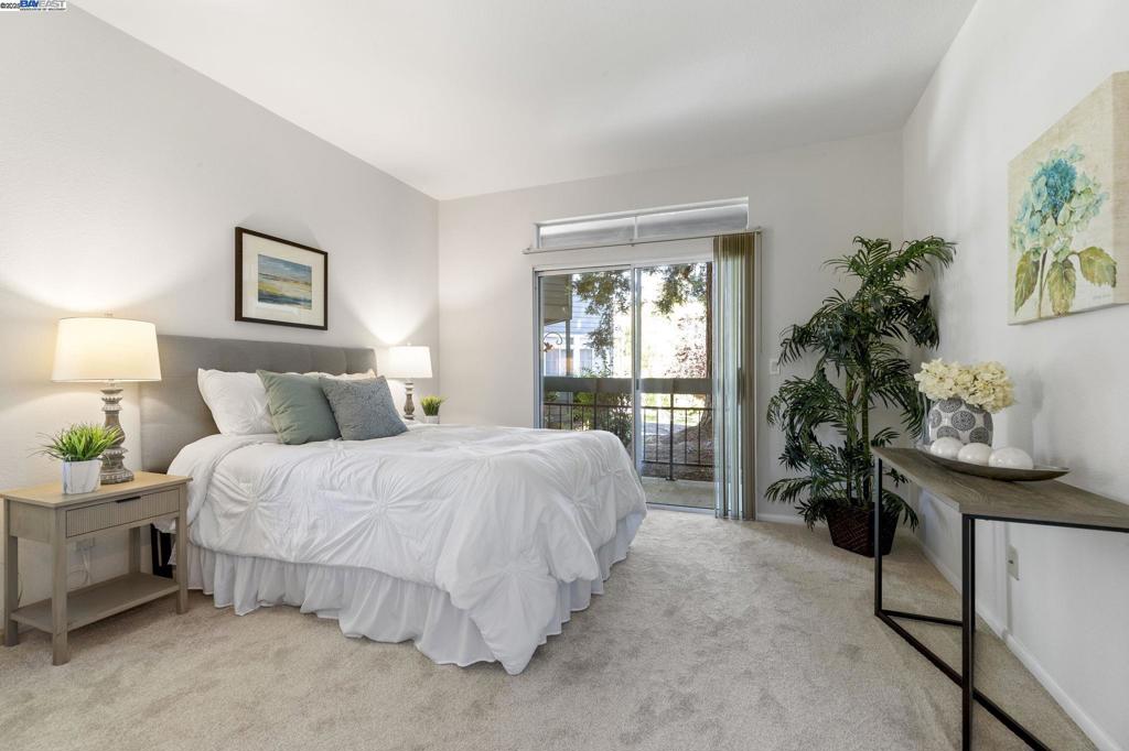 CANYON MEADOWS - Residential