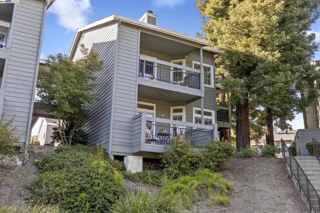 CANYON MEADOWS - Residential