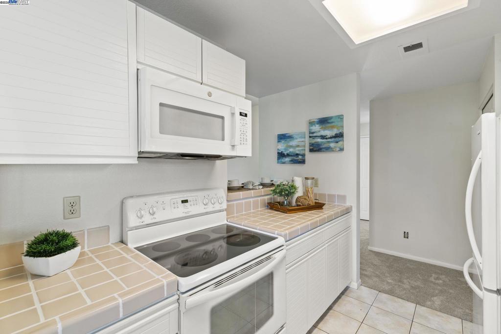 CANYON MEADOWS - Residential