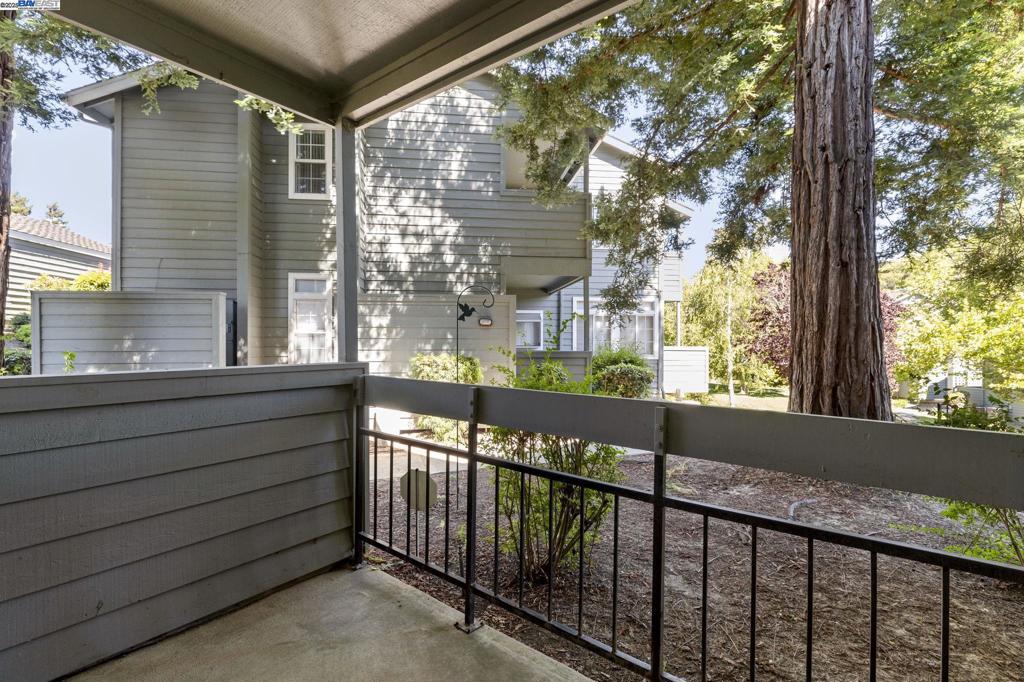 CANYON MEADOWS - Residential