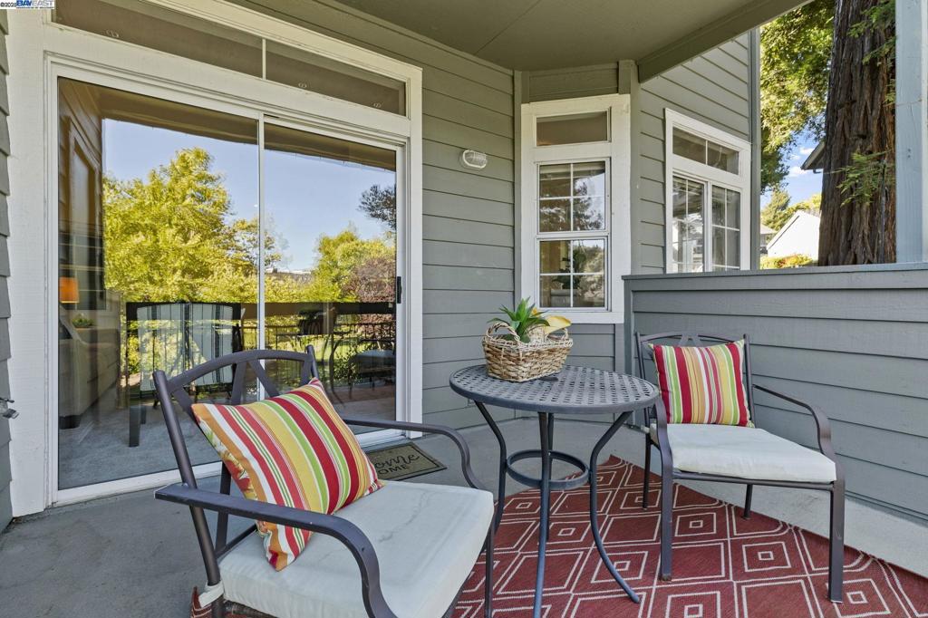 CANYON MEADOWS - Residential