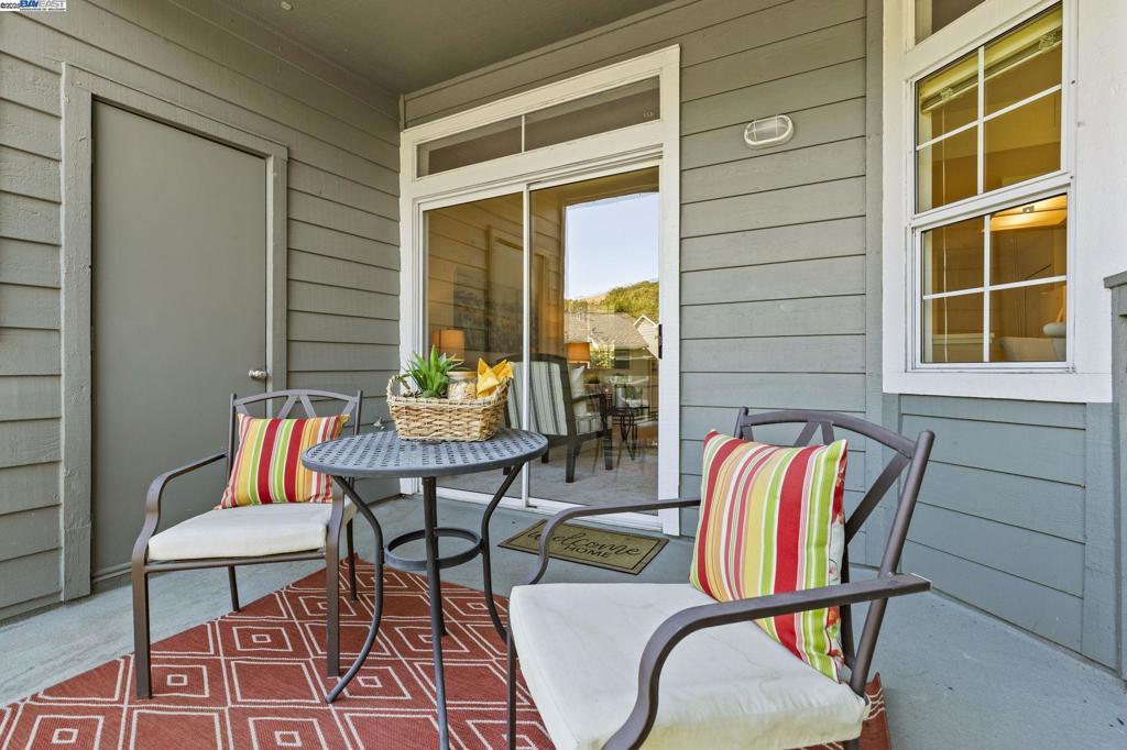 CANYON MEADOWS - Residential