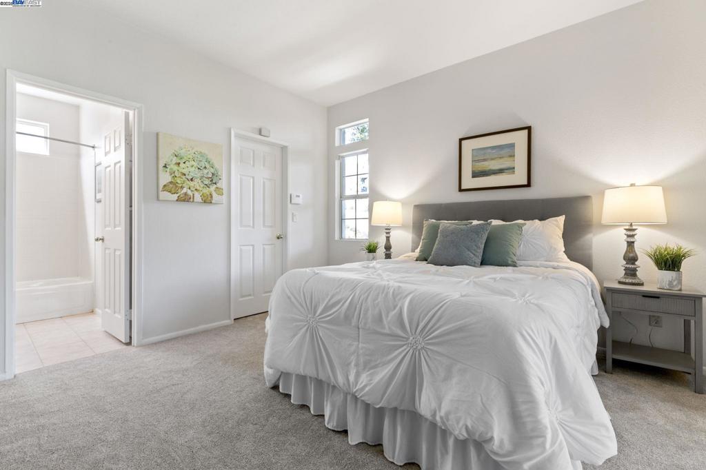 CANYON MEADOWS - Residential