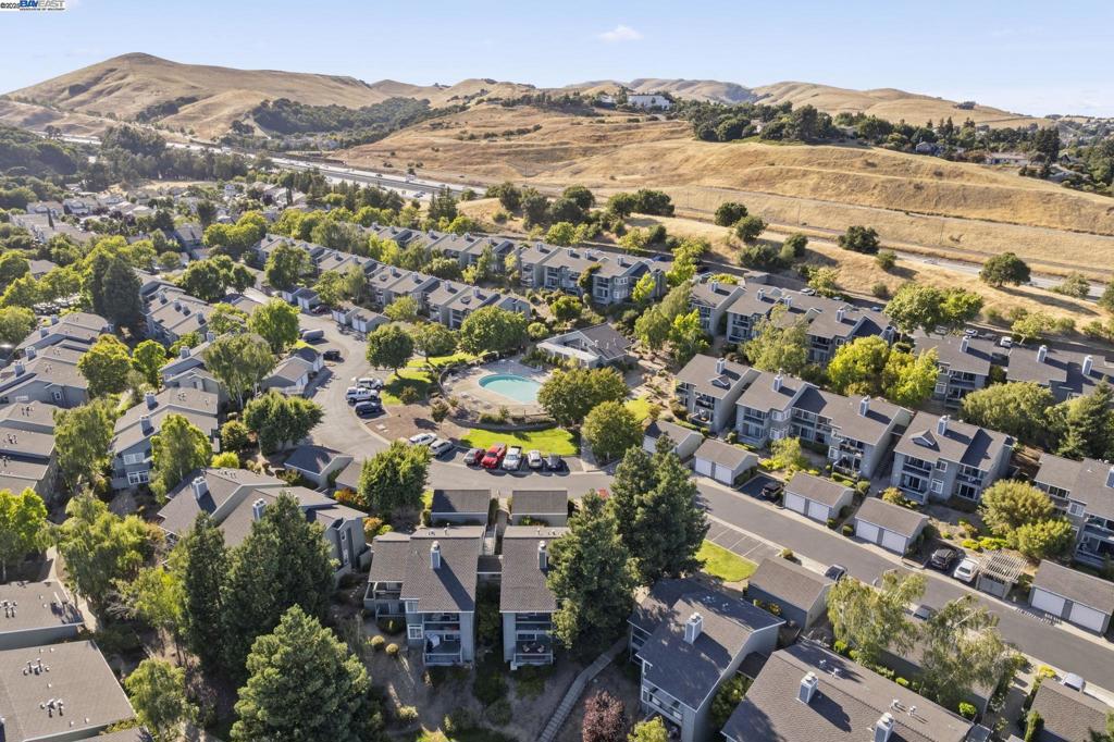 CANYON MEADOWS - Residential