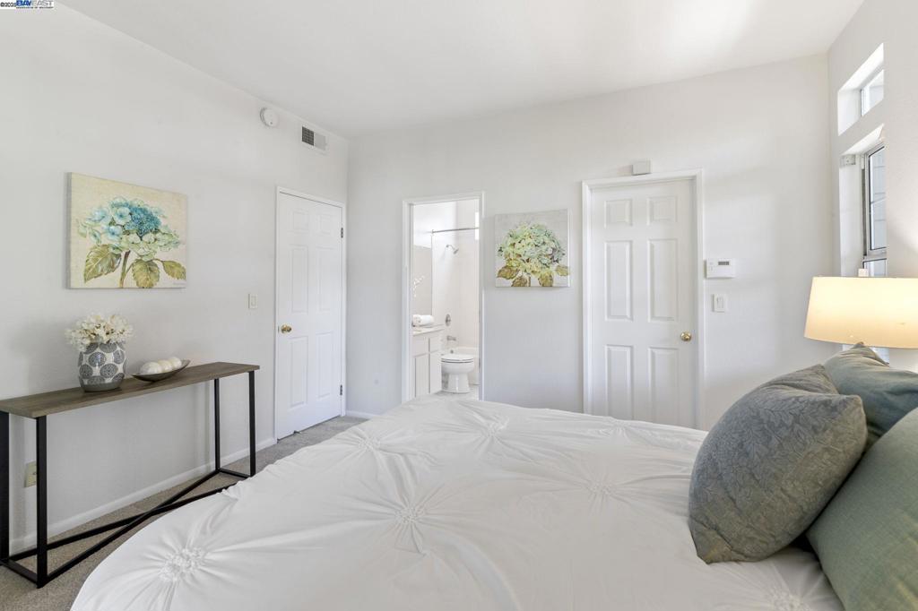 CANYON MEADOWS - Residential