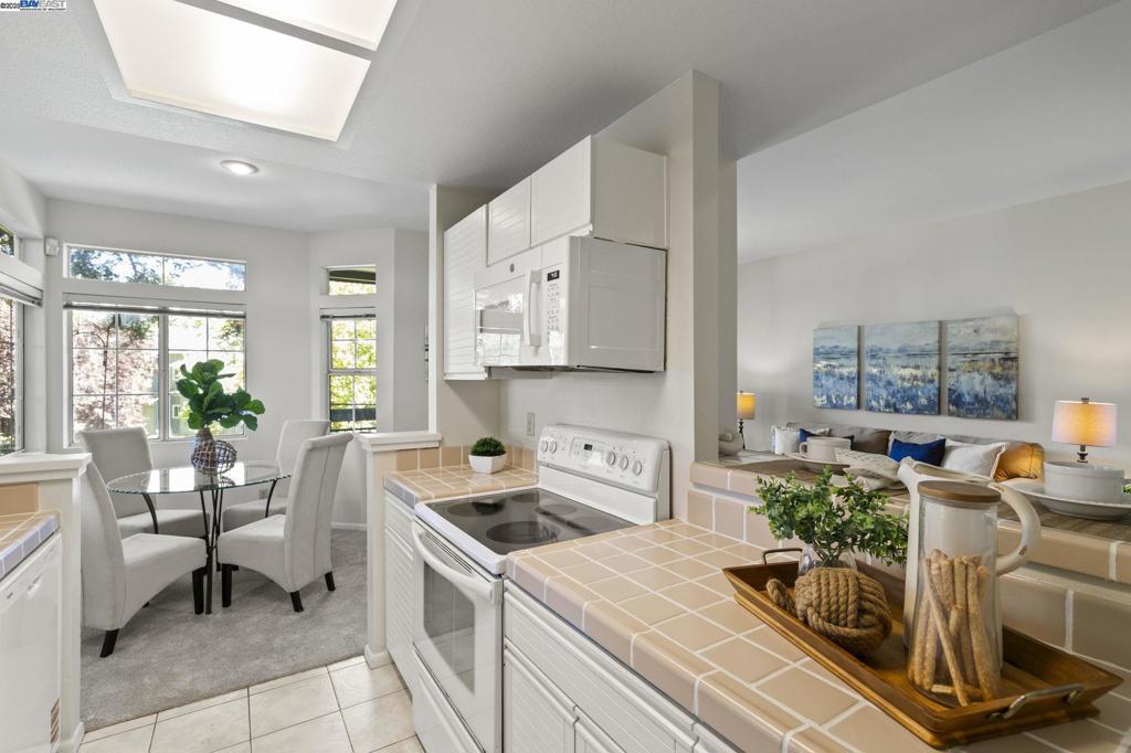 CANYON MEADOWS - Residential