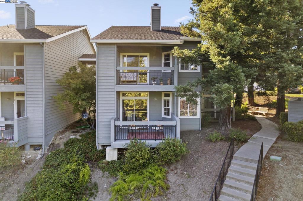 CANYON MEADOWS - Residential