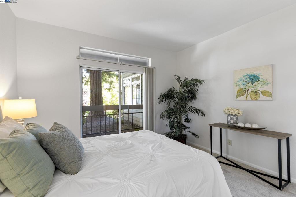 CANYON MEADOWS - Residential