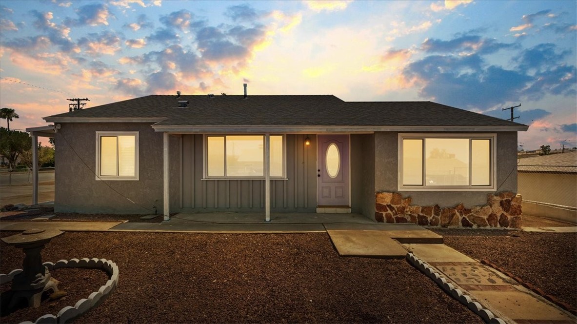 THE CROWN OF BARSTOW. Welcome to Elizabeth St in the Heart of Barstow. Leave the tool belt at home and just bring your toothbrush and clothes because everything has been already done! Upgraded interior/exterior paint, flooring, appliances, fixtures, roofing, plumbing, fencing, landscaping, electrical, and much more!! Privacy fencing allows perfect evenings enjoying the panoramic views of the valley, while enjoying the greenbelt of Dana Park. We are a short walk from the Civic Center, Museums, Shopping, Community Parks, schools, and the freeway. This is your opportunity to own a place in history, you won't be disappointed. Two car garage with carport, plenty of storage for RV, boat, trailers, etc. The solar system is PAID! START PACKING!