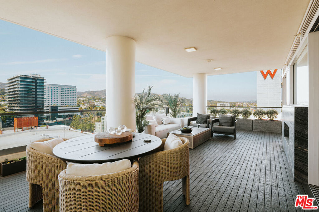 6250 Hollywood Boulevard 14A