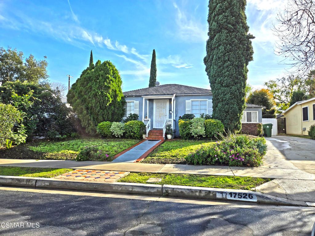Photo of 17526 Miranda Street, Encino, CA 91316 (MLS # 226000506)