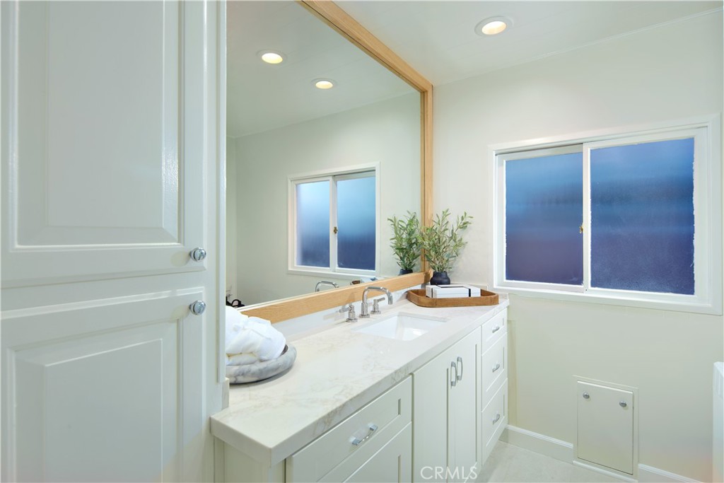 Corona del Mar South of PCH (CDMS) - Residential