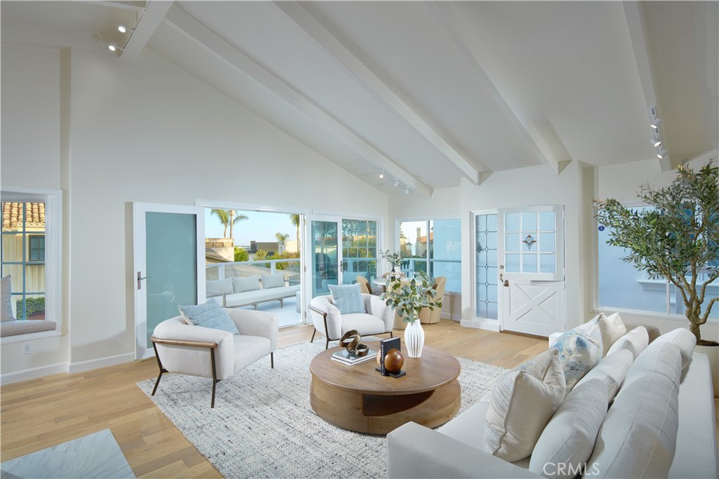 Corona del Mar South of PCH (CDMS) - Residential