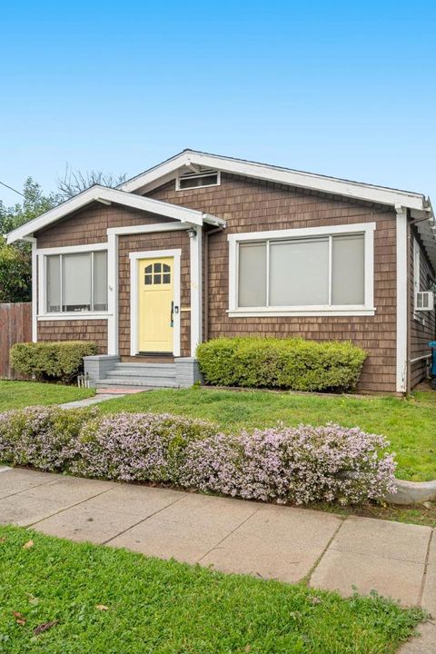 Photo of 804 Howard Avenue, Burlingame, CA 94010 (MLS # ML82041666)