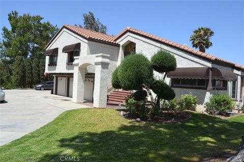 Photo of 20370 Lakeridge Dr, Perris, CA 92570 (MLS # IV26082692)