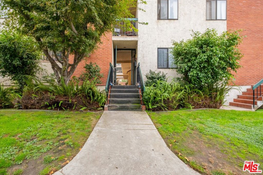 Welcome to 330 Burchett Street #206 a beautifully maintained 3-bedroom, 2-bathroom condo offering 1,282 sq ft of comfortable living in a quiet, well-kept community of just 17 units. Located in a prime Glendale neighborhood, this bright and spacious home features an open-concept living and dining area, perfect for entertaining or relaxing. Enjoy a modern kitchen with plenty of cabinetry, generous bedrooms with ample closet space, and two full bathrooms designed for both style and convenience. The unit includes two dedicated garage parking spaces, in-unit laundry hookups, and central A/C and heating. Situated near the vibrant heart of Glendale, you'll love being minutes away from The Americana at Brand, local dining, shops, and easy freeway access. This is the perfect opportunity for anyone seeking comfort, convenience, and a sense of community in a highly desirable location.
