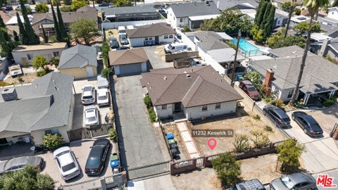 Photo of 11232 Keswick Street, Los Angeles, CA 91352 (MLS # 26862351)