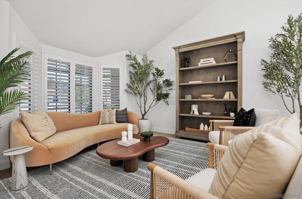 La Costa - Residential