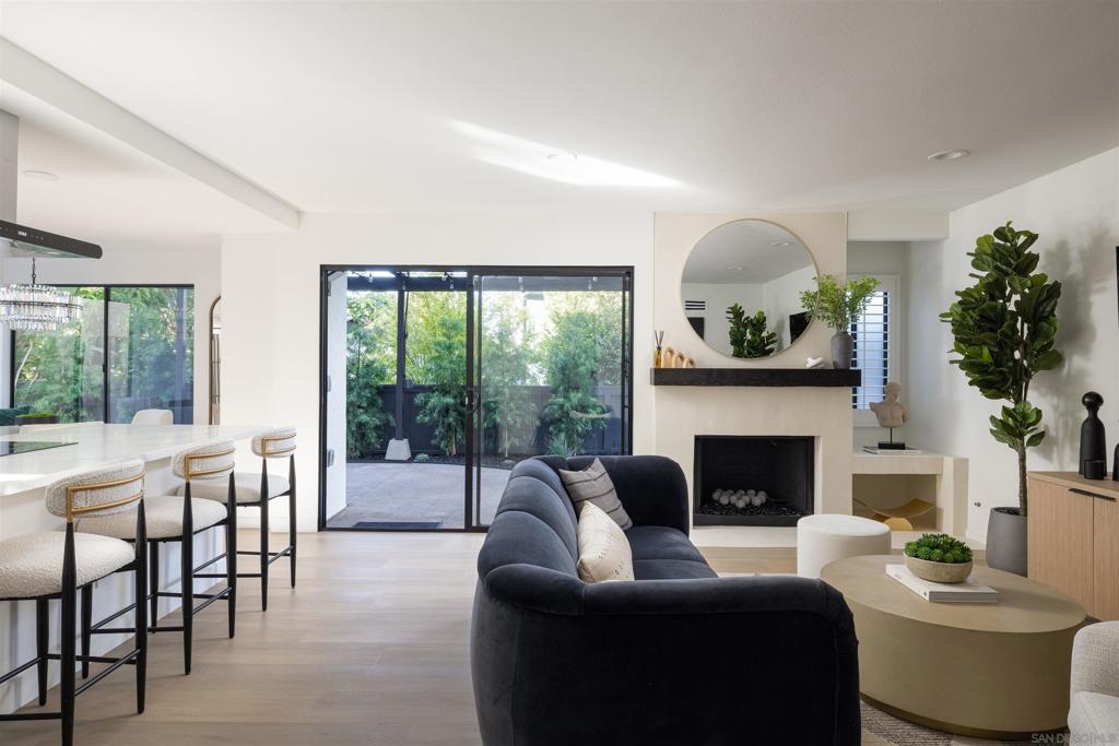 La Costa - Residential