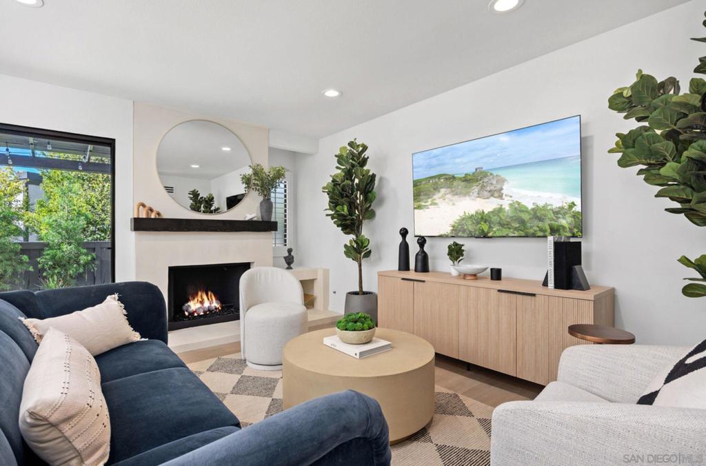 La Costa - Residential