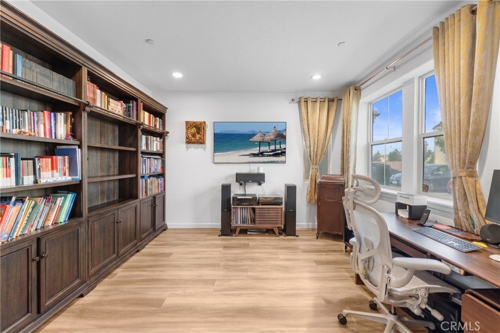 16143 Sandpiper