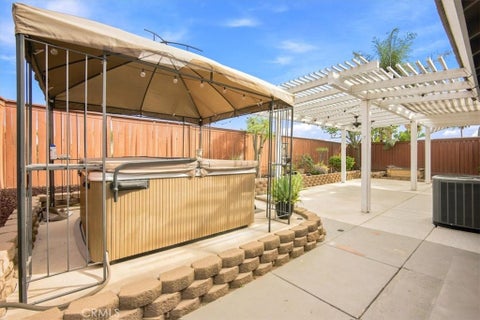Tiny photo for 40094 Palma Vista ST, Murrieta, CA 92562 (MLS # CV26193410)