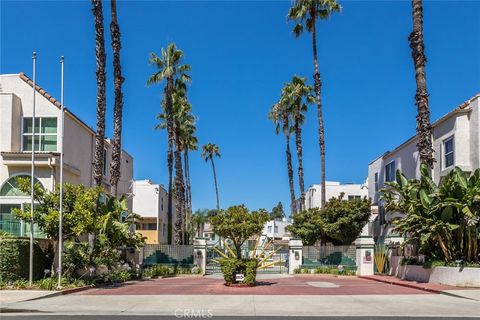 Photo of 5455 Sylmar Avenue #2504, Sherman Oaks, CA 91401 (MLS # GD25240608) Photo of 5455 Sylmar Avenue #2504, Sherman Oaks, CA 91401 (MLS # GD25240608)