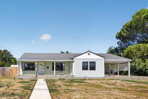 Photo of 555 Pacific AVE, Willows, CA 95988 (MLS # OR26171384)