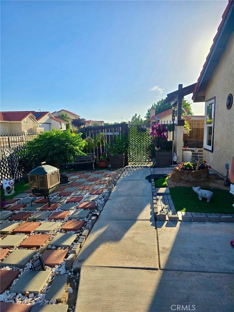 12205 Sixth