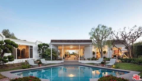 Photo of 510 Stonewood Drive, Beverly Hills, CA 90210 (MLS # 25568115)