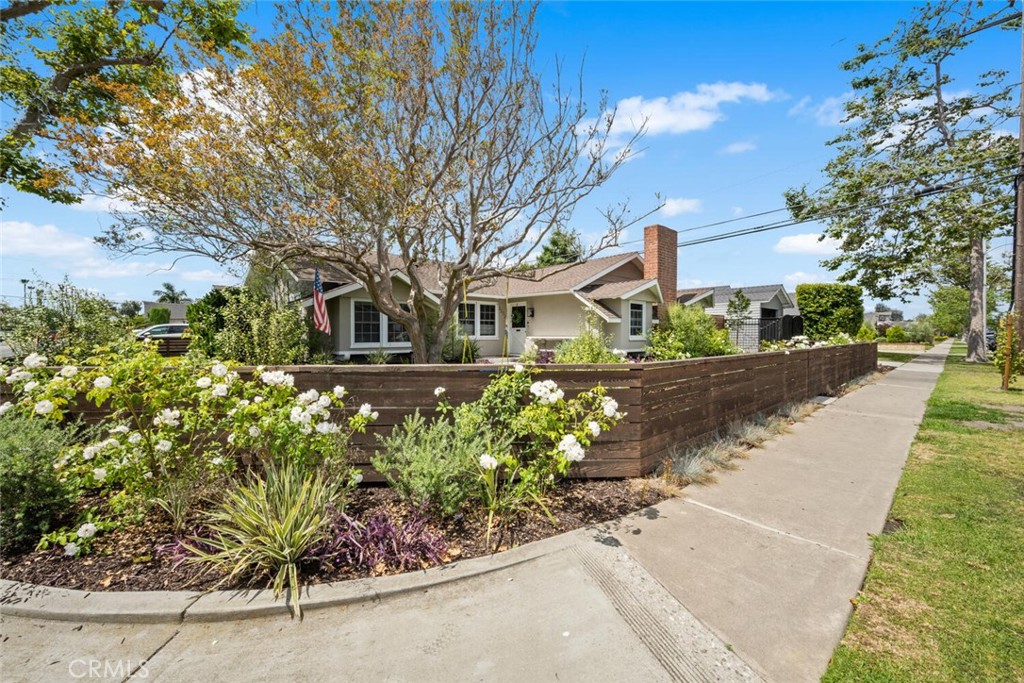 3272 Woodstock Road