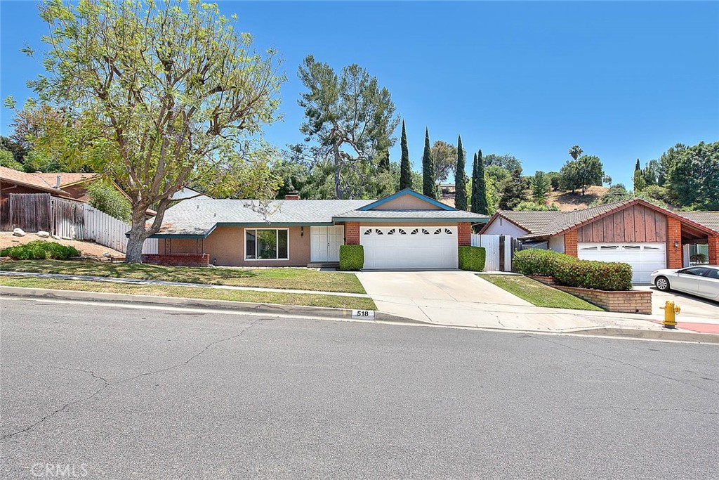 For Rent – Updated 4 Bed / 2 Bath Home | $3,700/Month
Beautiful single-story home in quiet cul-de-sac with 1,923 sq. ft. of living space. Features newly remodeled kitchen with new stove, dishwasher, and vent, plus fresh interior paint. Spacious layout and large backyard—great for relaxing or entertaining.
HOA amenities included: pool, tennis court, clubhouse.
Easy access to 57 & 60 Freeways.