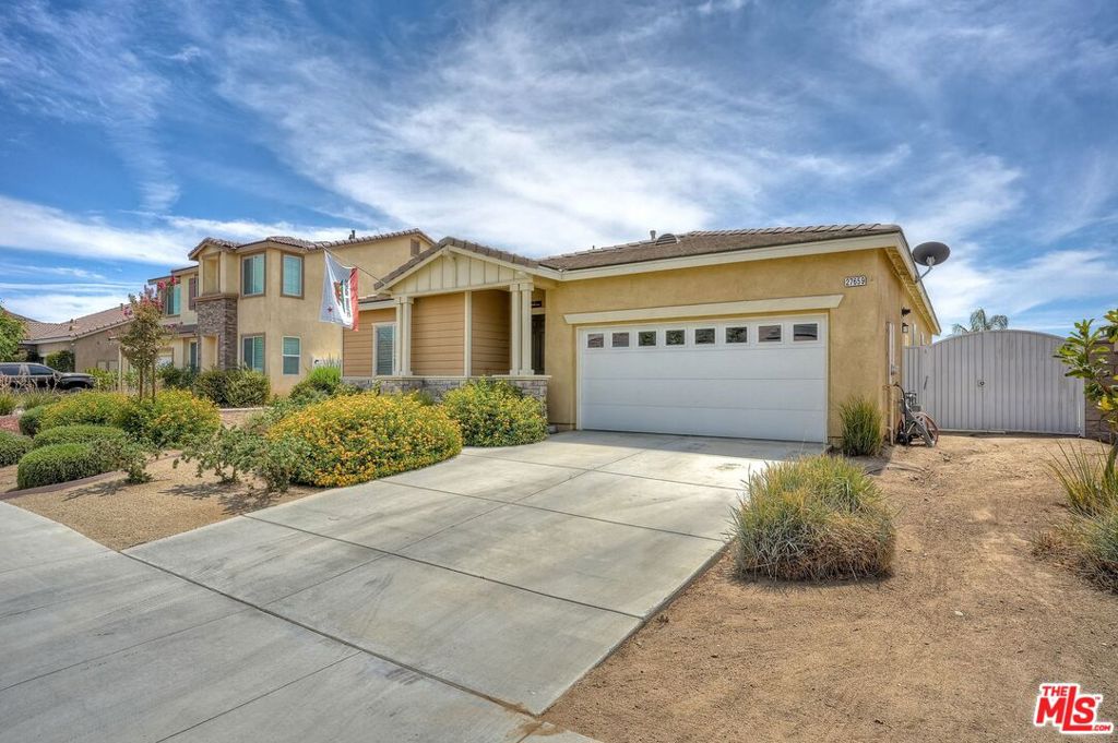 Photo of 27659 Coral Street, Romoland, CA 92585 (MLS # 26872805)