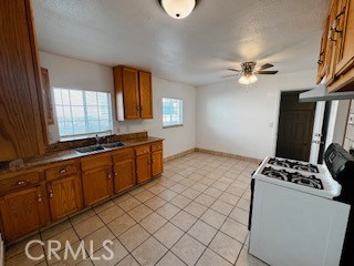 431 E Rosslynn