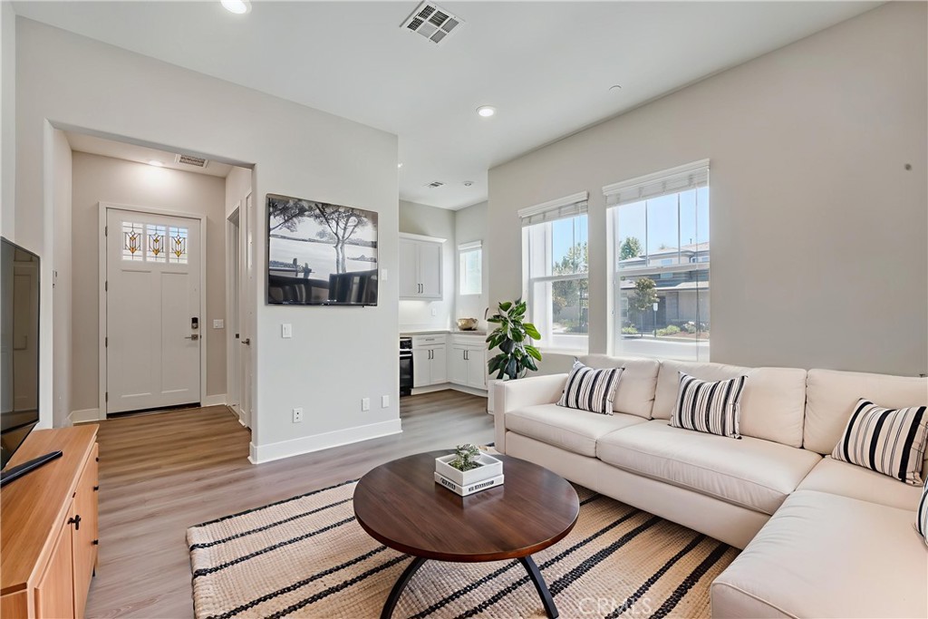 Eclipes - Residential Lease