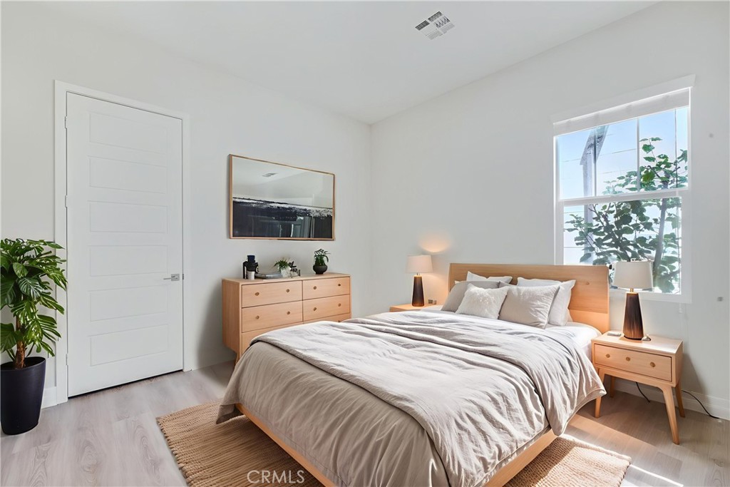 Eclipes - Residential Lease