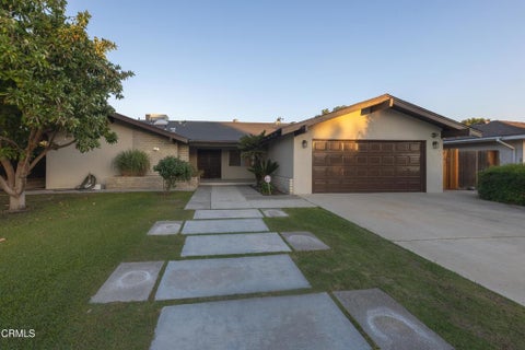 Photo of 300 Angell Street, Bakersfield, CA 93309 (MLS # V1-39532)