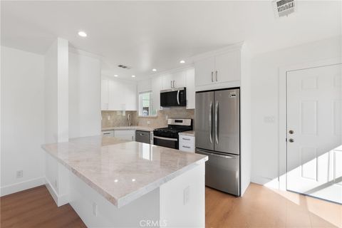 Photo of 2907 Obama Boulevard, Leimert Park, CA 90018 (MLS # SB26052845)