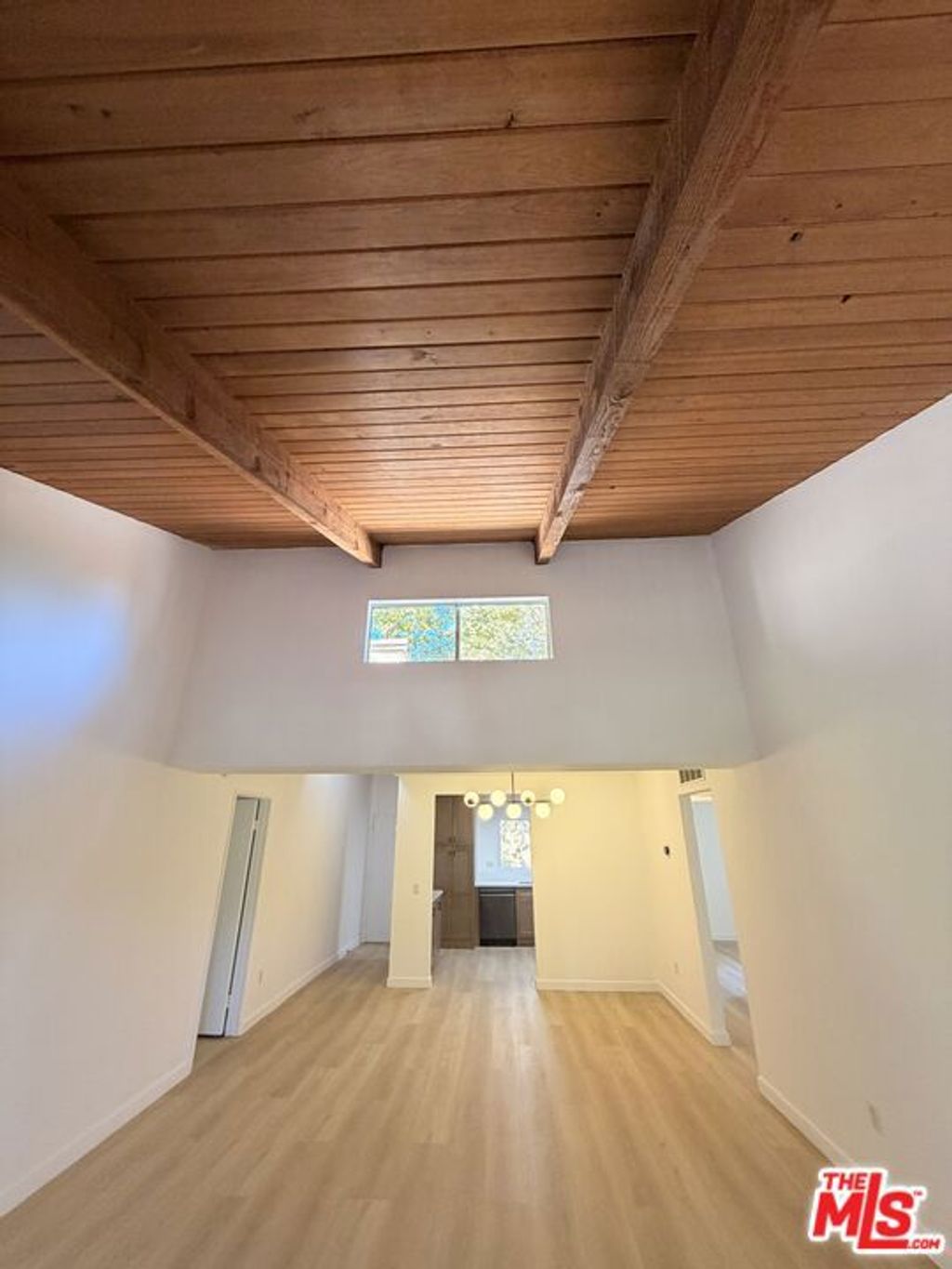 Photo of 18350 Hatteras Street #256, Tarzana, CA 91356 (MLS # 25609061)