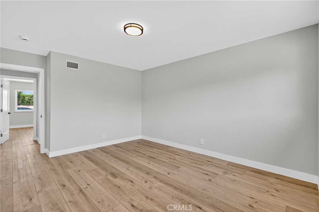 Tom Paul (W) (133) - Residential