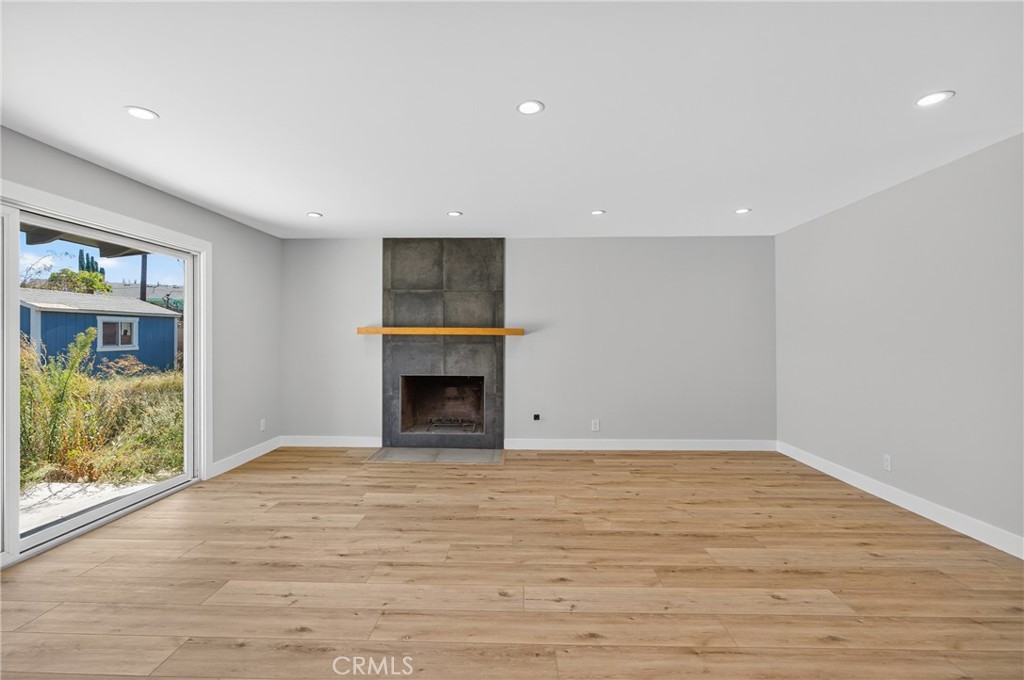 Tom Paul (W) (133) - Residential
