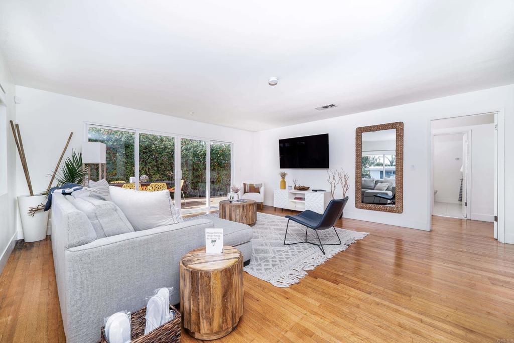 1504 Valencia Street