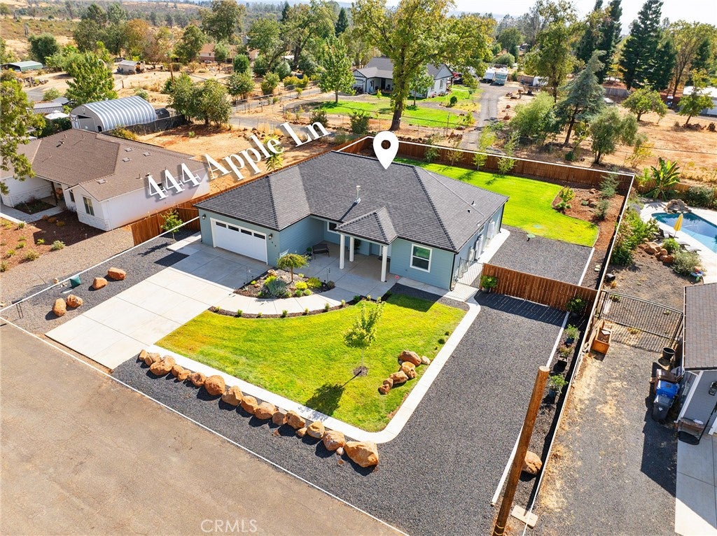 444 Apple Lane