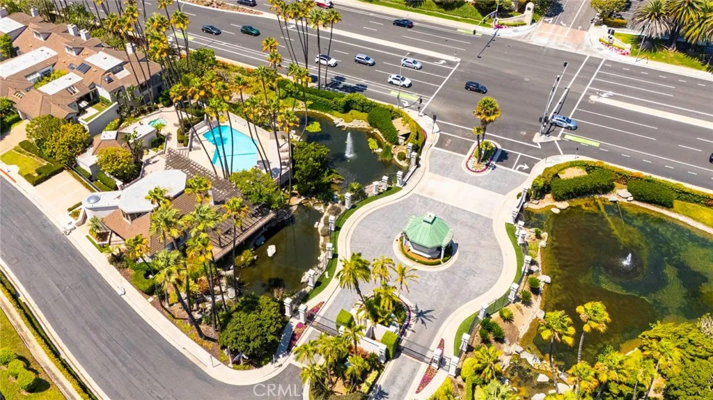 Newport Beach, California 92660, United States, 2 Bedrooms Bedrooms, ,3 BathroomsBathrooms,Residential,Active,196115