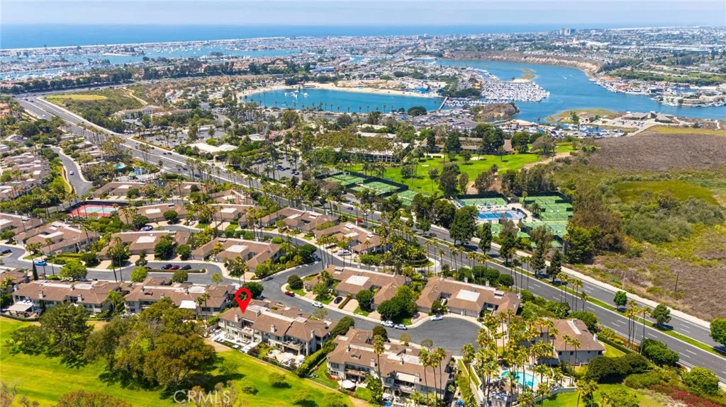 Newport Beach, California 92660, United States, 2 Bedrooms Bedrooms, ,3 BathroomsBathrooms,Residential,Active,196115