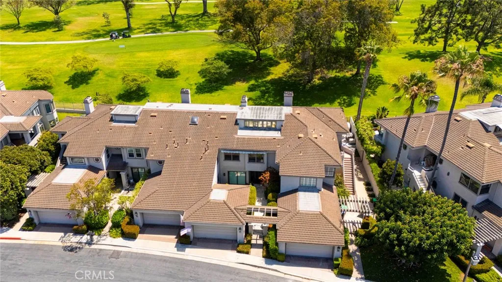 Newport Beach, California 92660, United States, 2 Bedrooms Bedrooms, ,3 BathroomsBathrooms,Residential,Active,196115