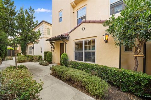 Photo of 89 Kestrel, Irvine, CA 92618 (MLS # OC25225088)
